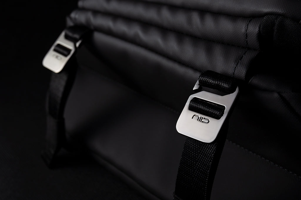 R1 Radiant Urban Sling Black Label